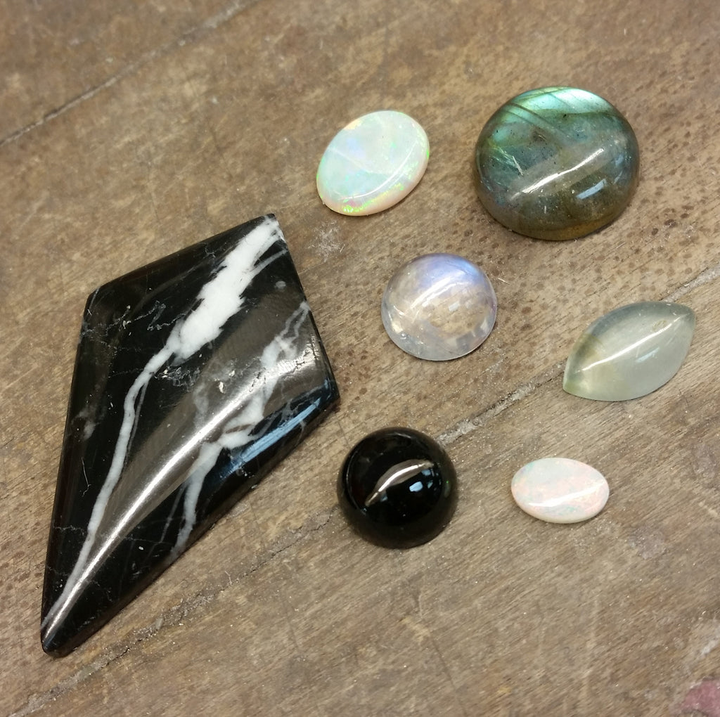 What's a Cabochon Gemstone?