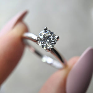 Finding a New Diamond for her Engagement Ring